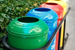 垃圾分类处理 打造“太原模式” 省城投放分类垃圾桶超过2万个